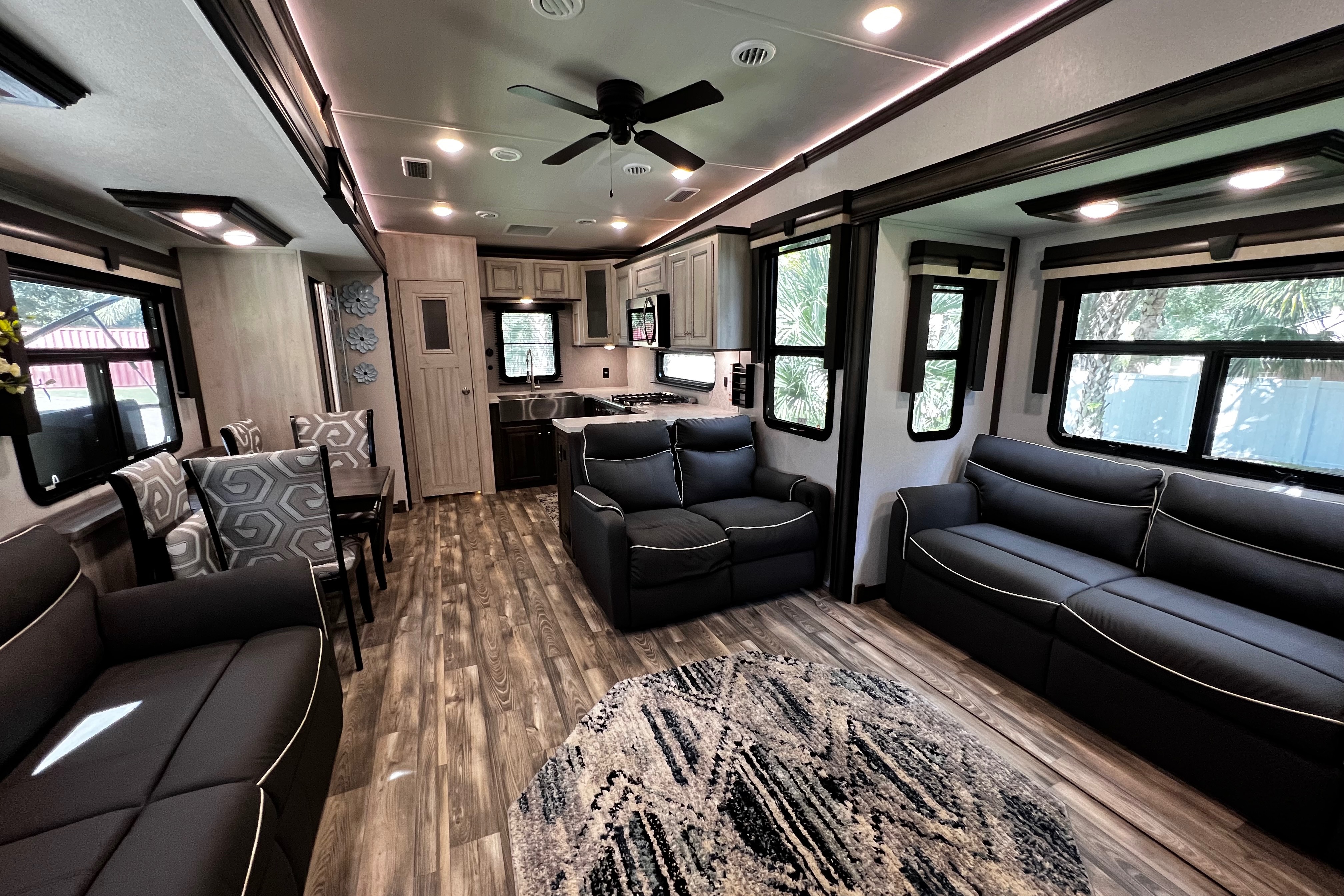 2022 Forest River Cardinal 390FBX (delivery only)
