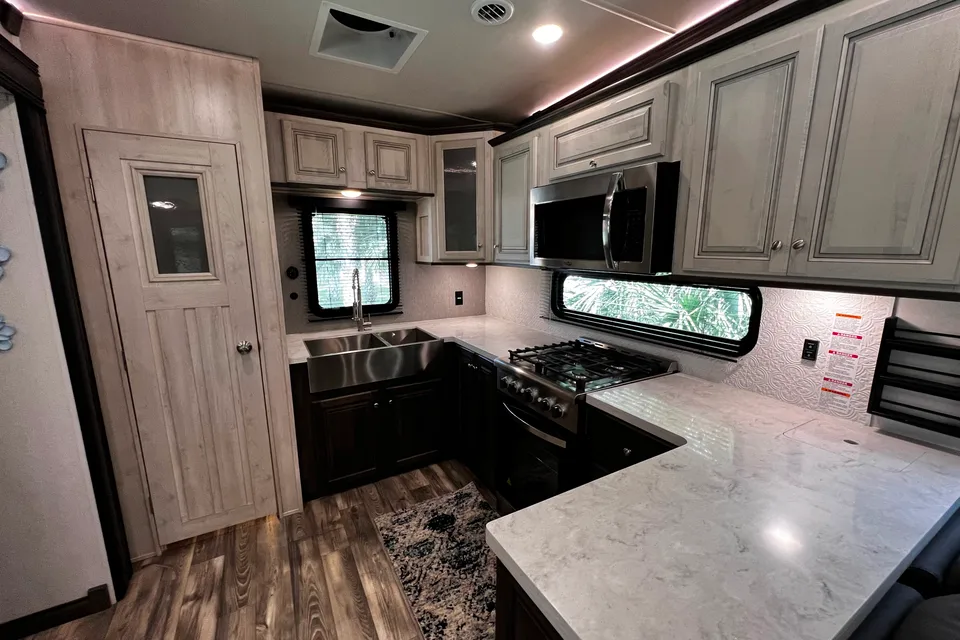 2022 Forest River Cardinal 390FBX (delivery only)