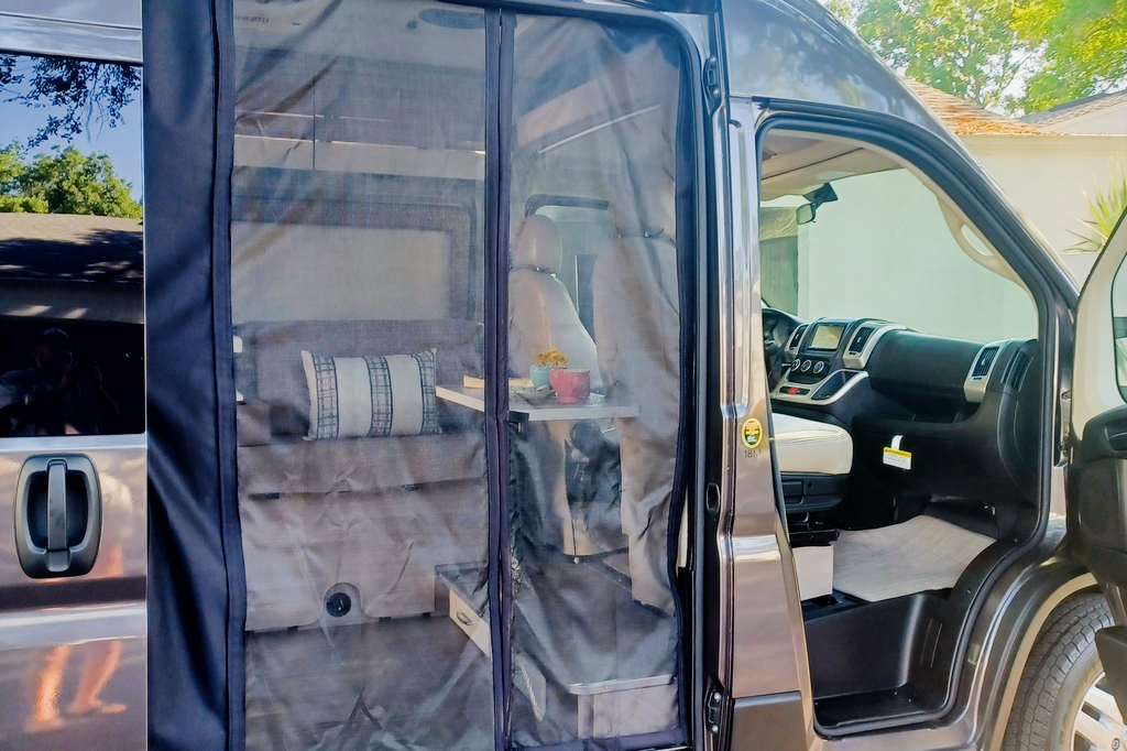 2022 CONVENIENT & EASY TO DRIVE RV!!! THOR SCOPE 18M