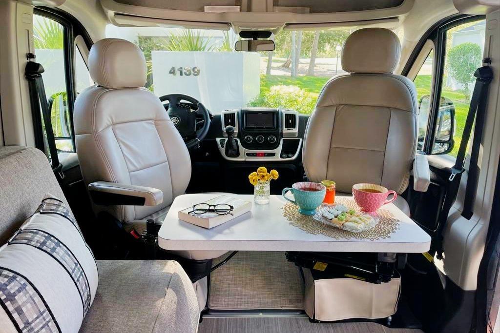 2022 CONVENIENT & EASY TO DRIVE RV!!! THOR SCOPE 18M