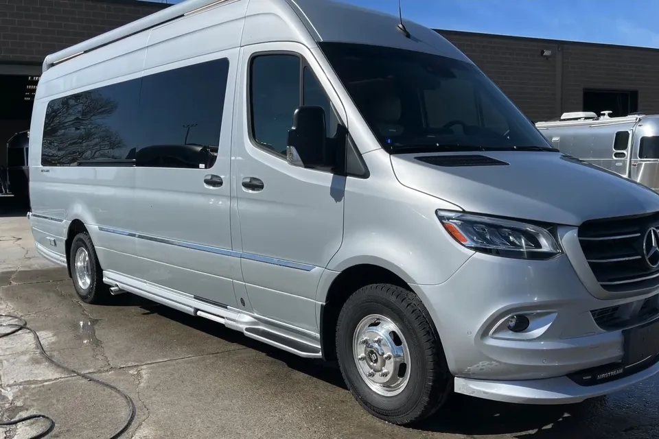 birender's Airstream Airstream Interstate 24GT Class B