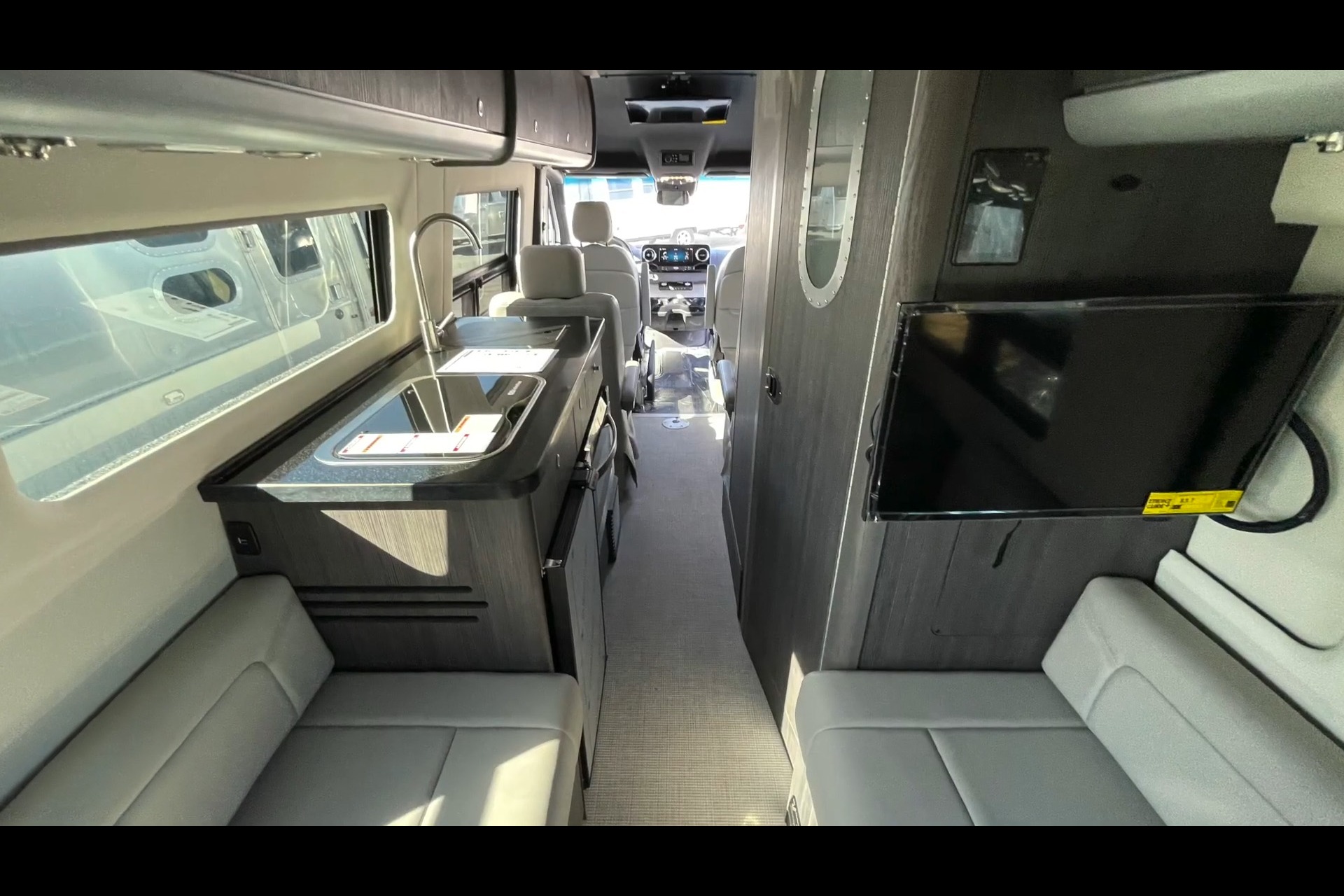 birender's Airstream Airstream Interstate 24GT Class B