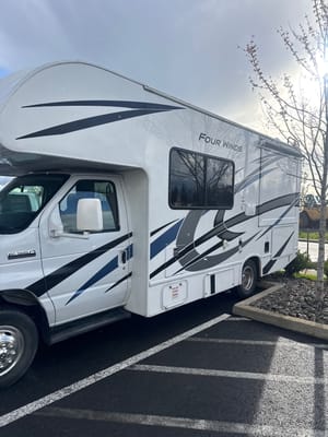 Mohammed's Thor Motor Coach Four winds Class C