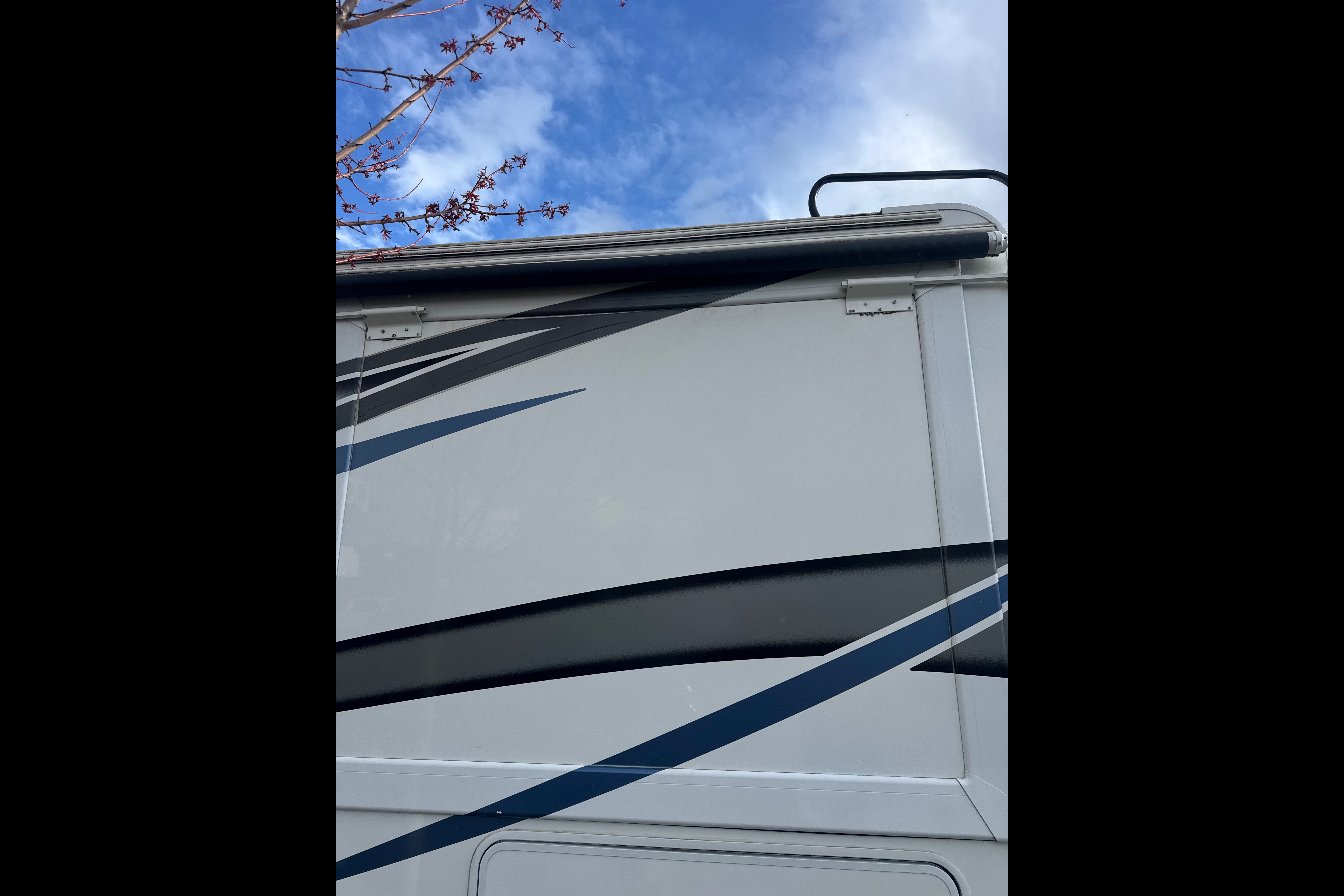 Mohammed's Thor Motor Coach Four winds Class C