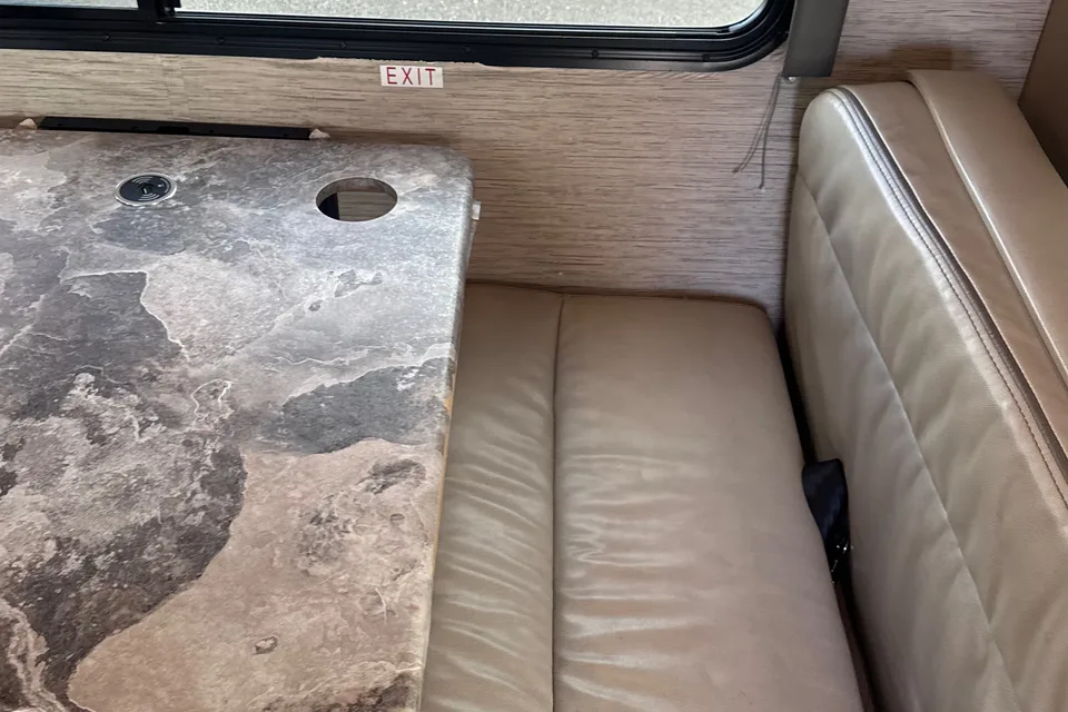 Mohammed's Thor Motor Coach Four winds Class C