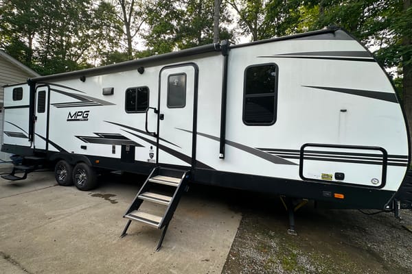 Cruiser RV MPG Ultra Lite 3100 BH Travel Trailer