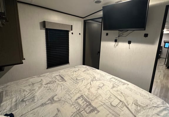 Cruiser RV MPG Ultra Lite 3100 BH Travel Trailer
