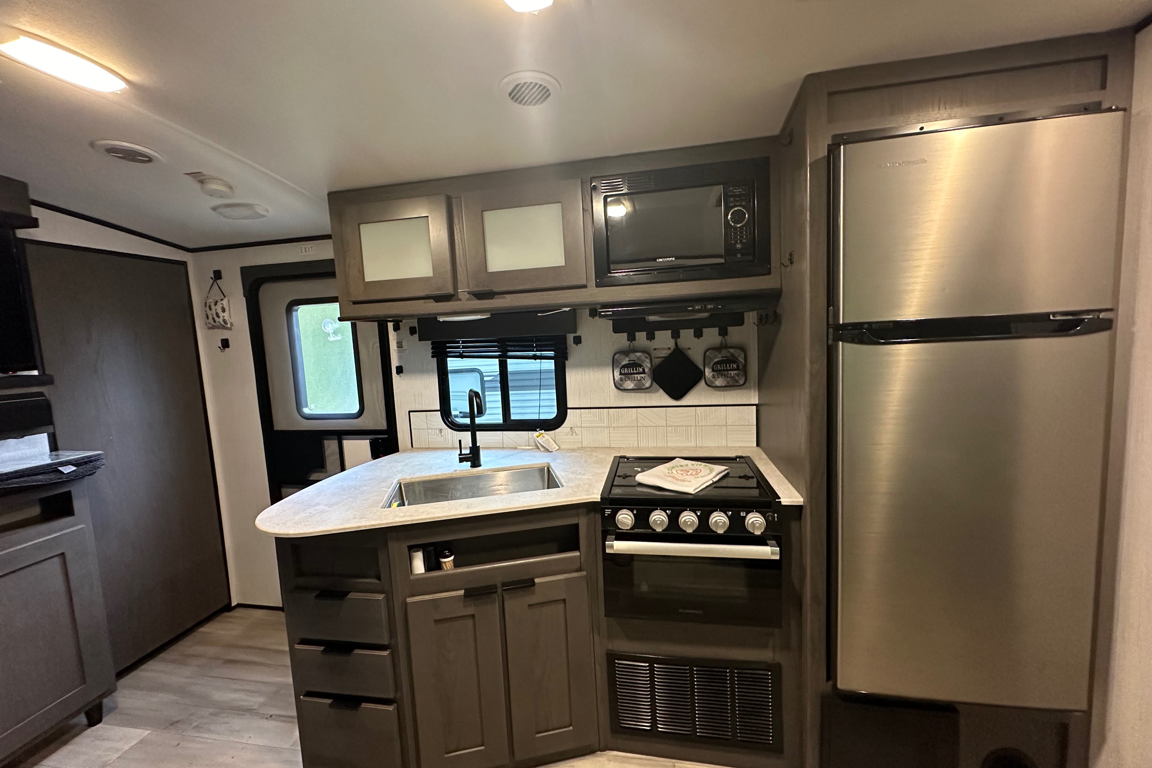 Cruiser RV MPG Ultra Lite 3100 BH Travel Trailer