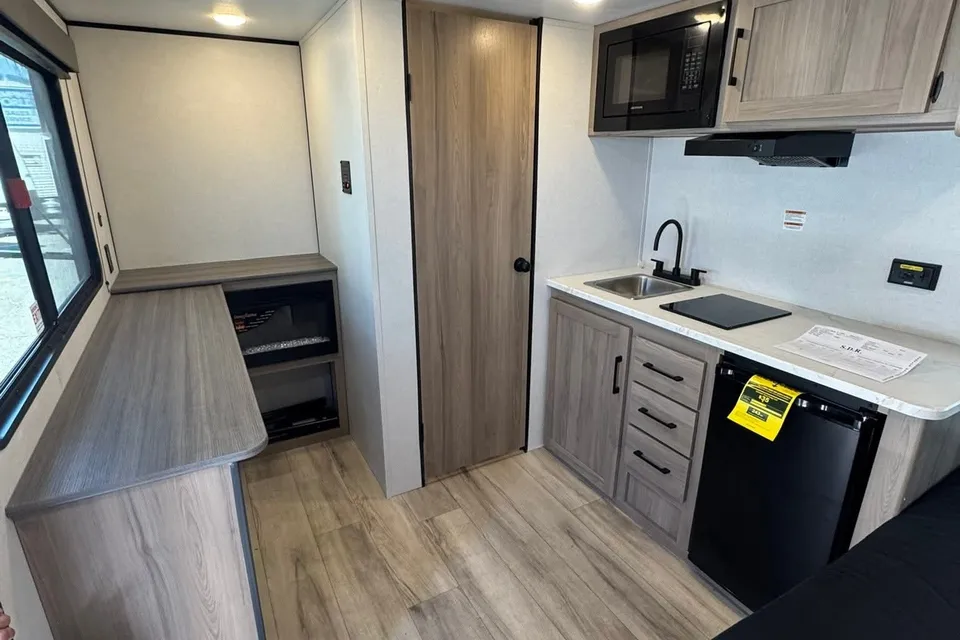 FJ Coleman 13r Travel Trailer