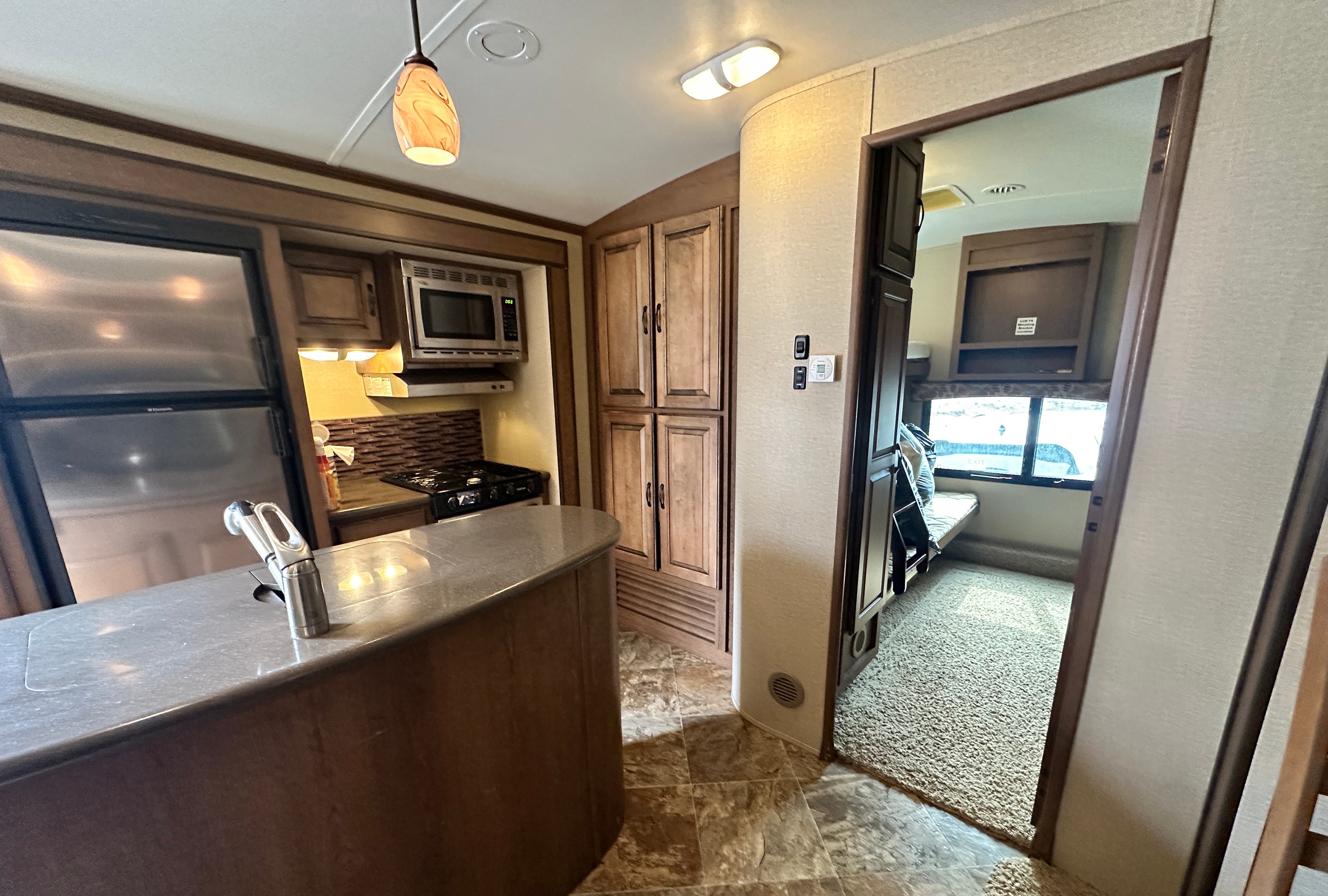 Cedar & Stone 32’ Viewfinder RV VS32KIBH Travel Trailer