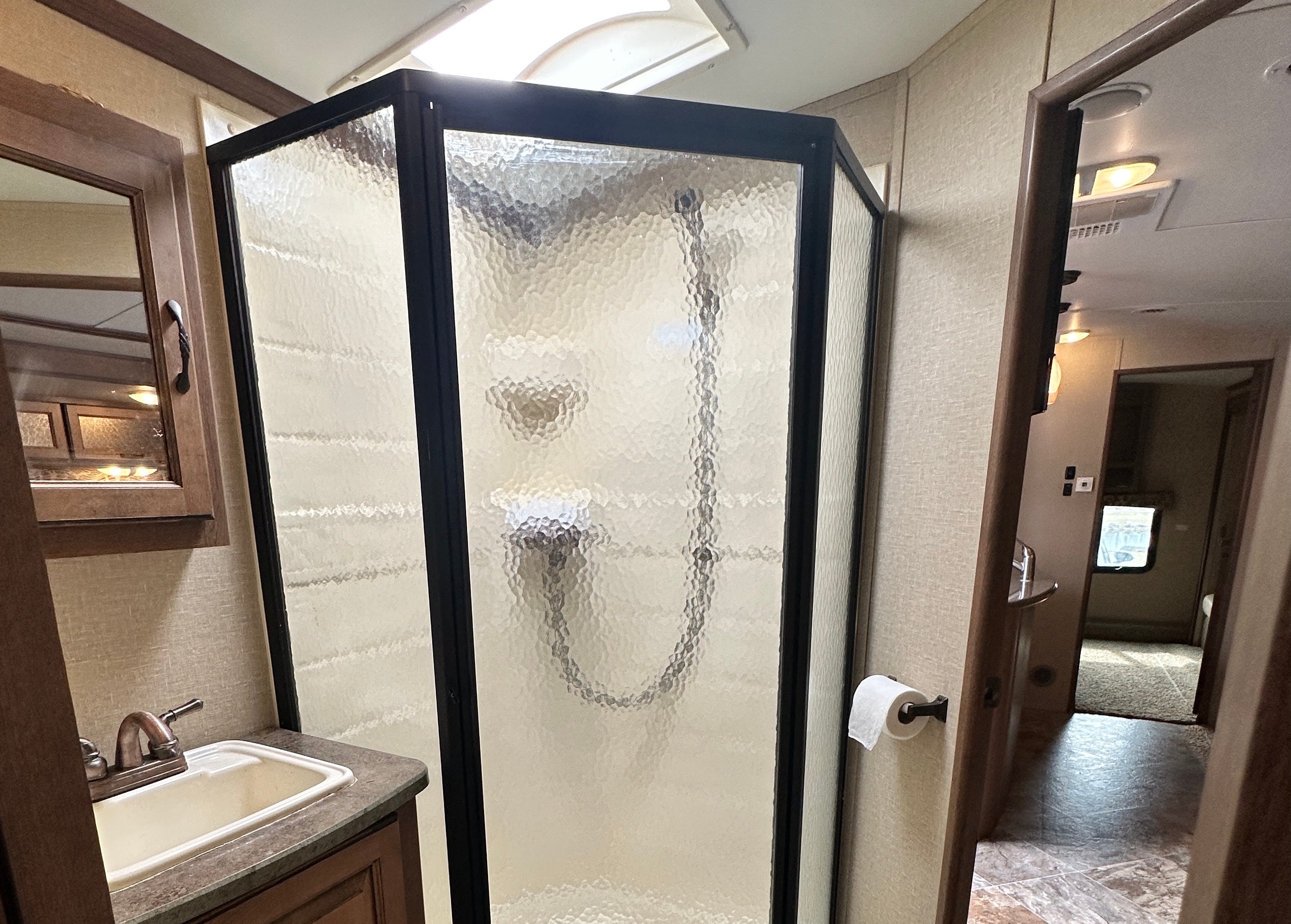 Cedar & Stone 32’ Viewfinder RV VS32KIBH Travel Trailer