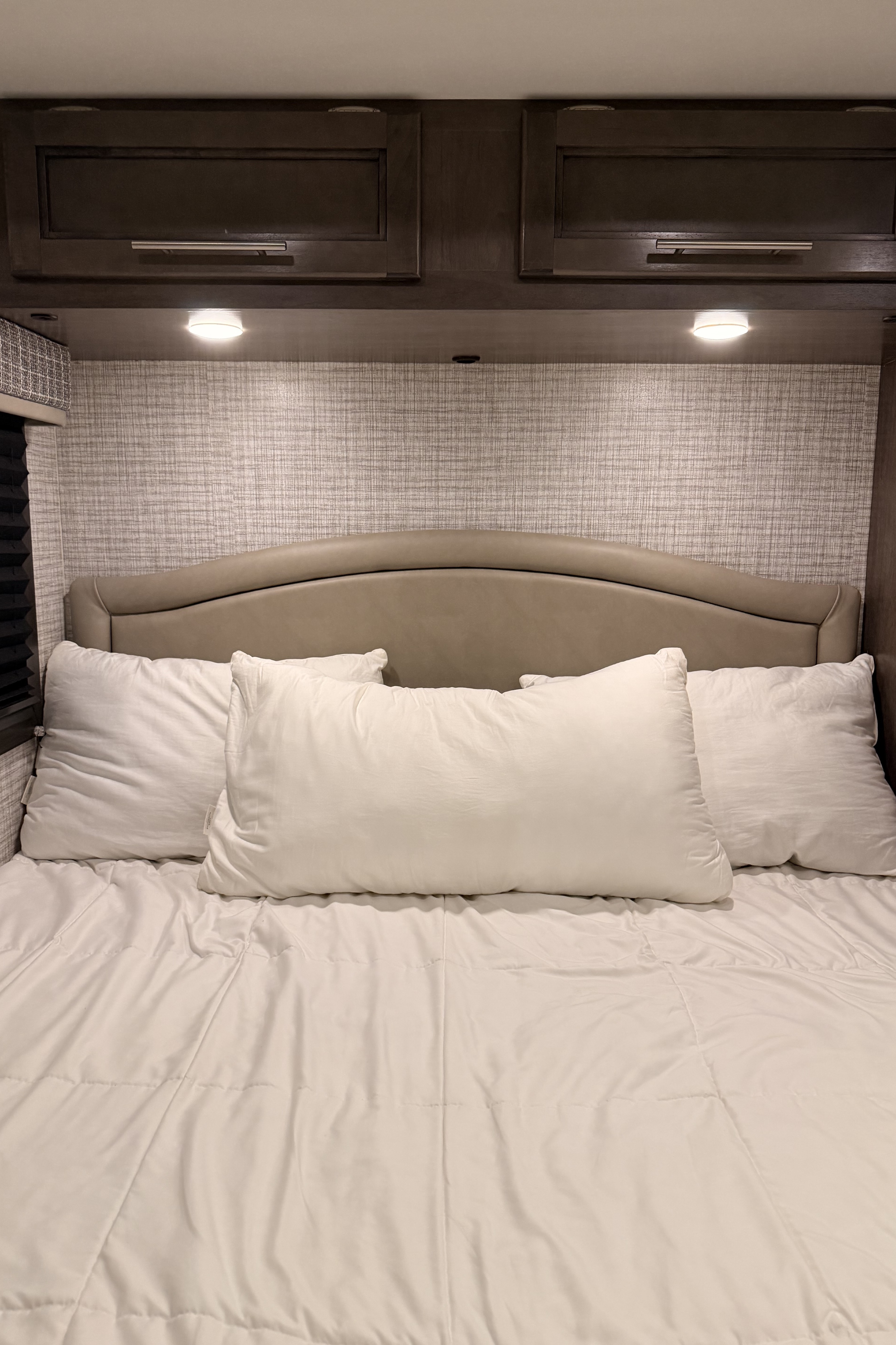 Augusta Adventure Coach