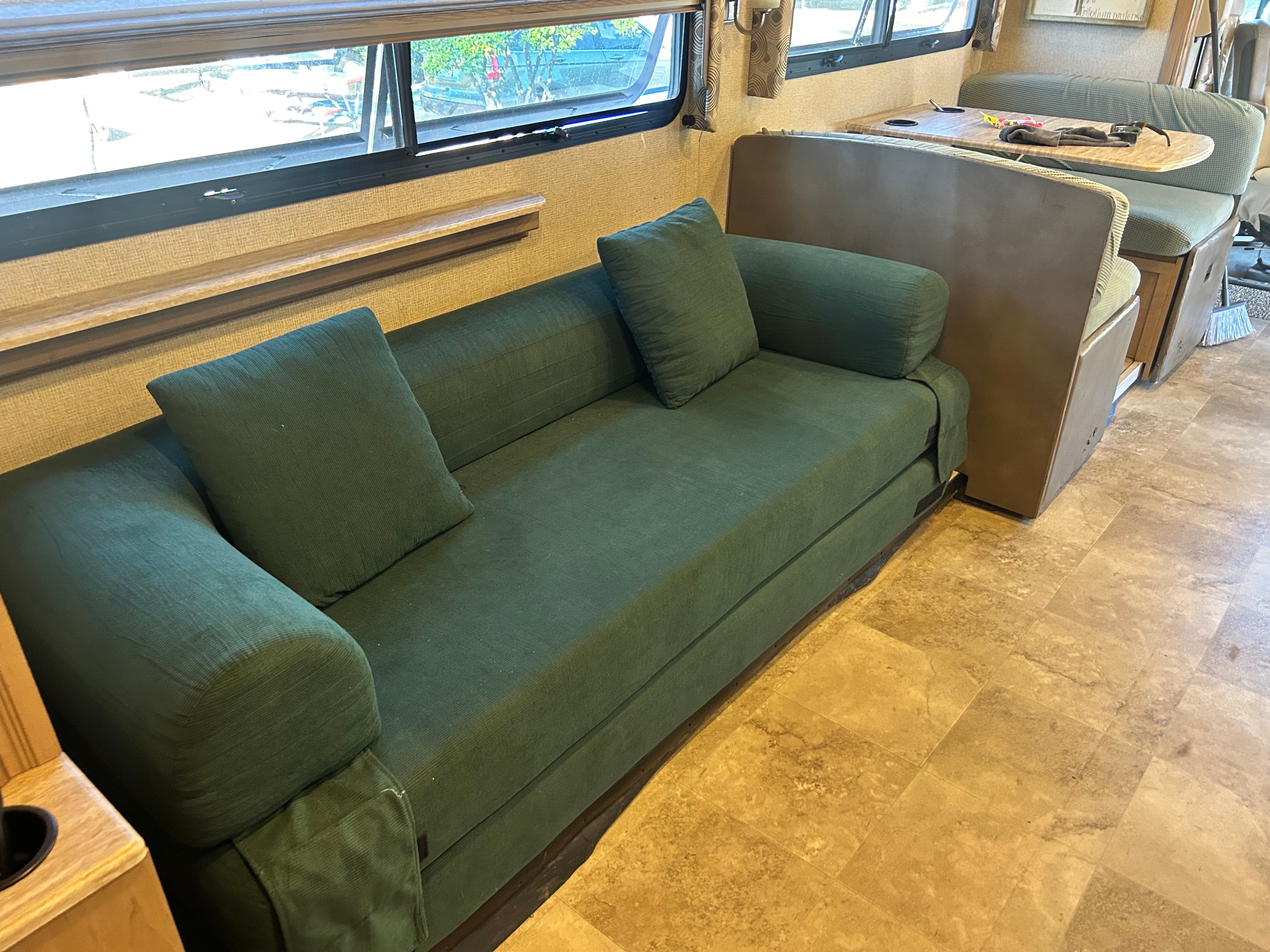 gary's Thor Motor Coach Windsport Class A