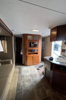 26 Feet of Vacation!! Half-Ton Towable • Sleeps 9 • Upgraded Comfort • Pet Friendly