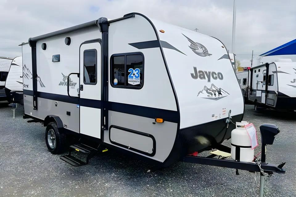 Midsize SUV Towable, New 2022 Jayco Jay Flight SLX 7, 174BH Bunkhouse 