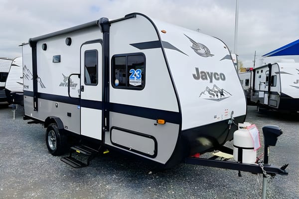 Midsize SUV Towable, New 2022 Jayco Jay Flight SLX 7, 174BH Bunkhouse