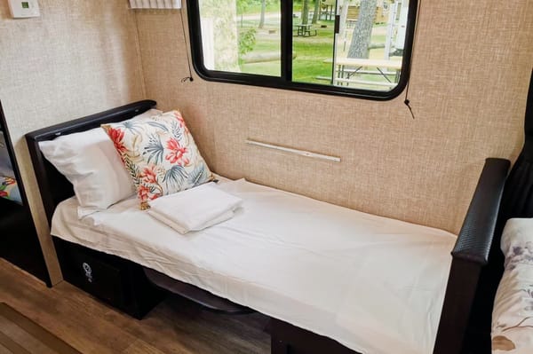 Midsize SUV Towable, New 2022 Jayco Jay Flight SLX 7, 174BH Bunkhouse