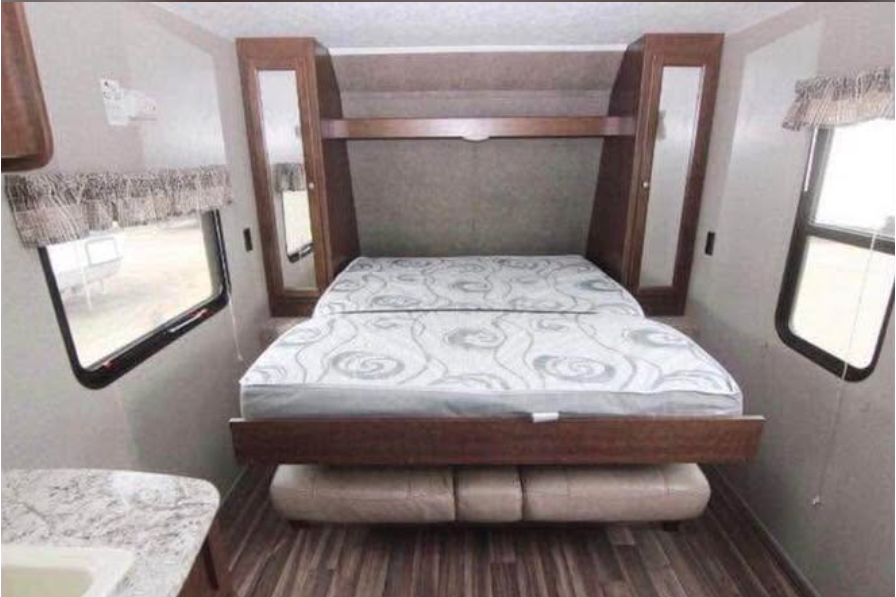 Bayani 's Keystone Hideout Travel Trailer