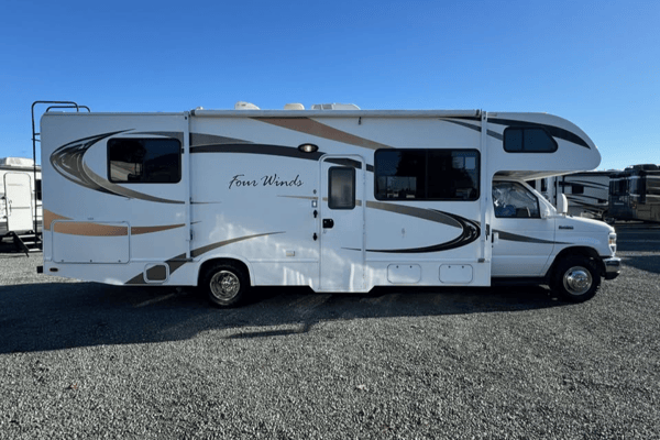 EMU’s EXCITING 28’ FOUR WINDZ