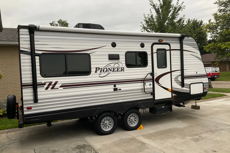 Barry's Heartland Pioneer RD 190 Travel Trailer