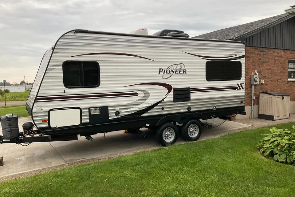 Barry's Heartland Pioneer RD 190 Travel Trailer