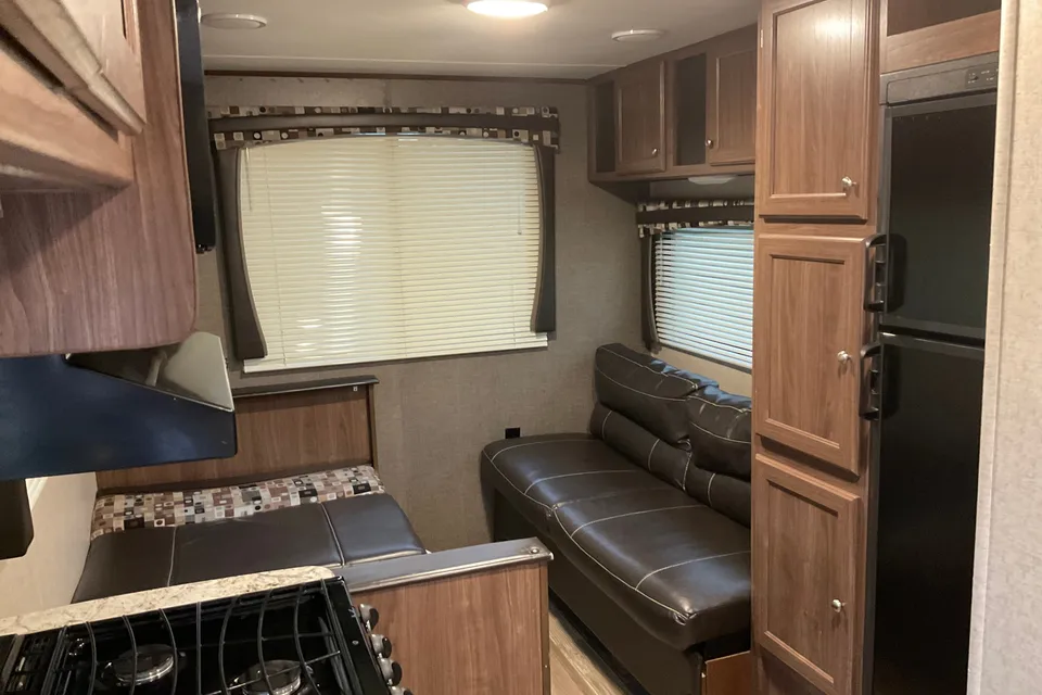 Barry's Heartland Pioneer RD 190 Travel Trailer
