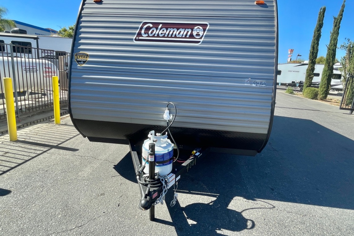 Yamil's Coleman Lantern lt Travel Trailer