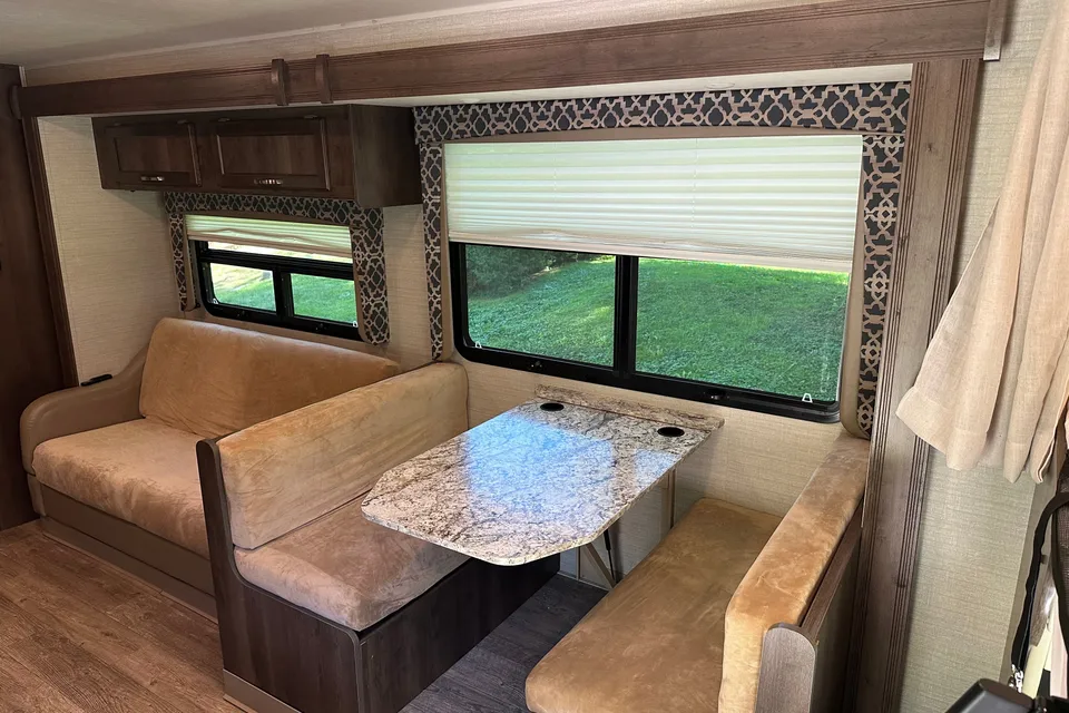 Jayco Redhawk 25r Class C