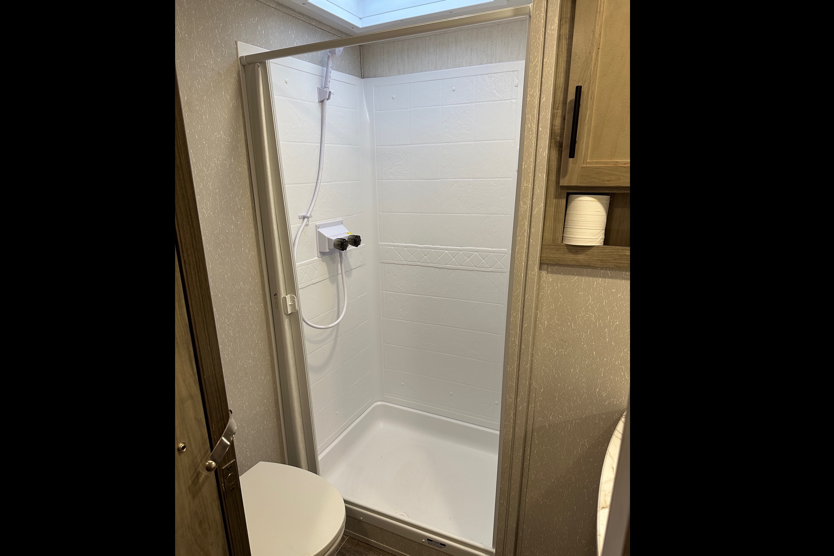 2021 Arctic Wolf 287BH Fifth Wheel, Sleeps up to 10!