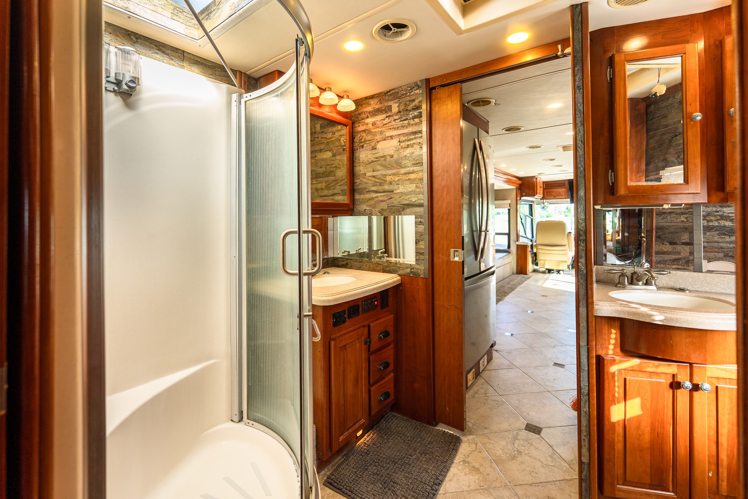Ultimate Luxury on Wheels 42 Dream Coach Awaits U