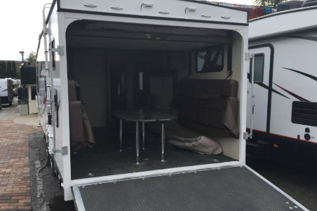 [18] Stress Free RVs - 2014  Toy Hauler - 2 Power Lift Beds