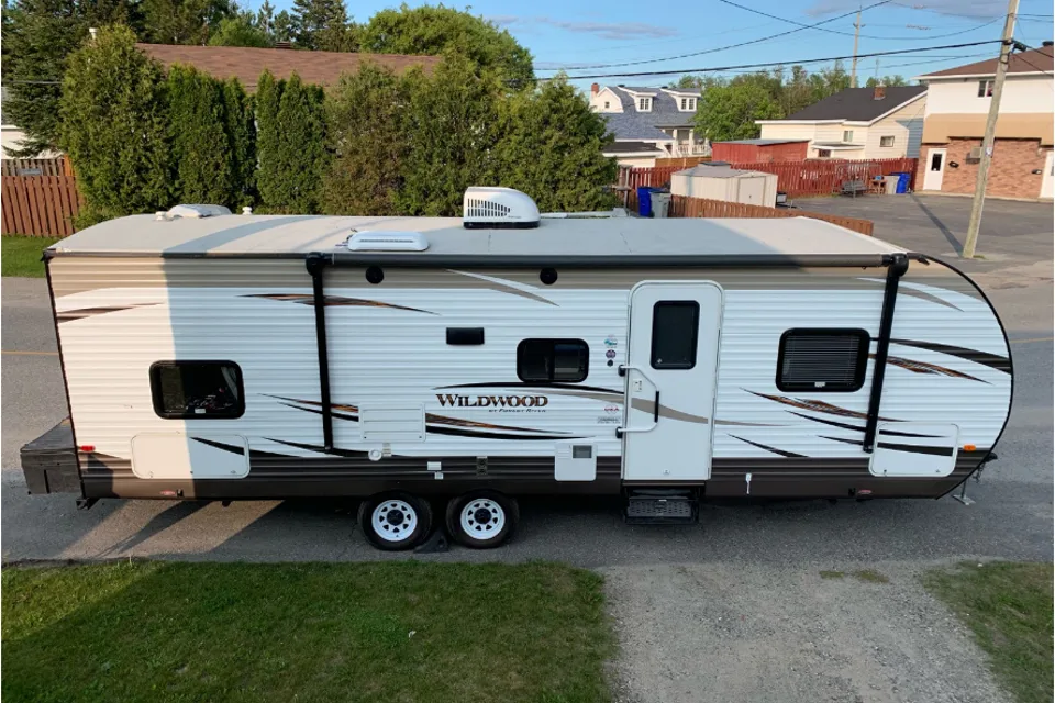 Eric's Forest River Wildwood Travel Trailer
