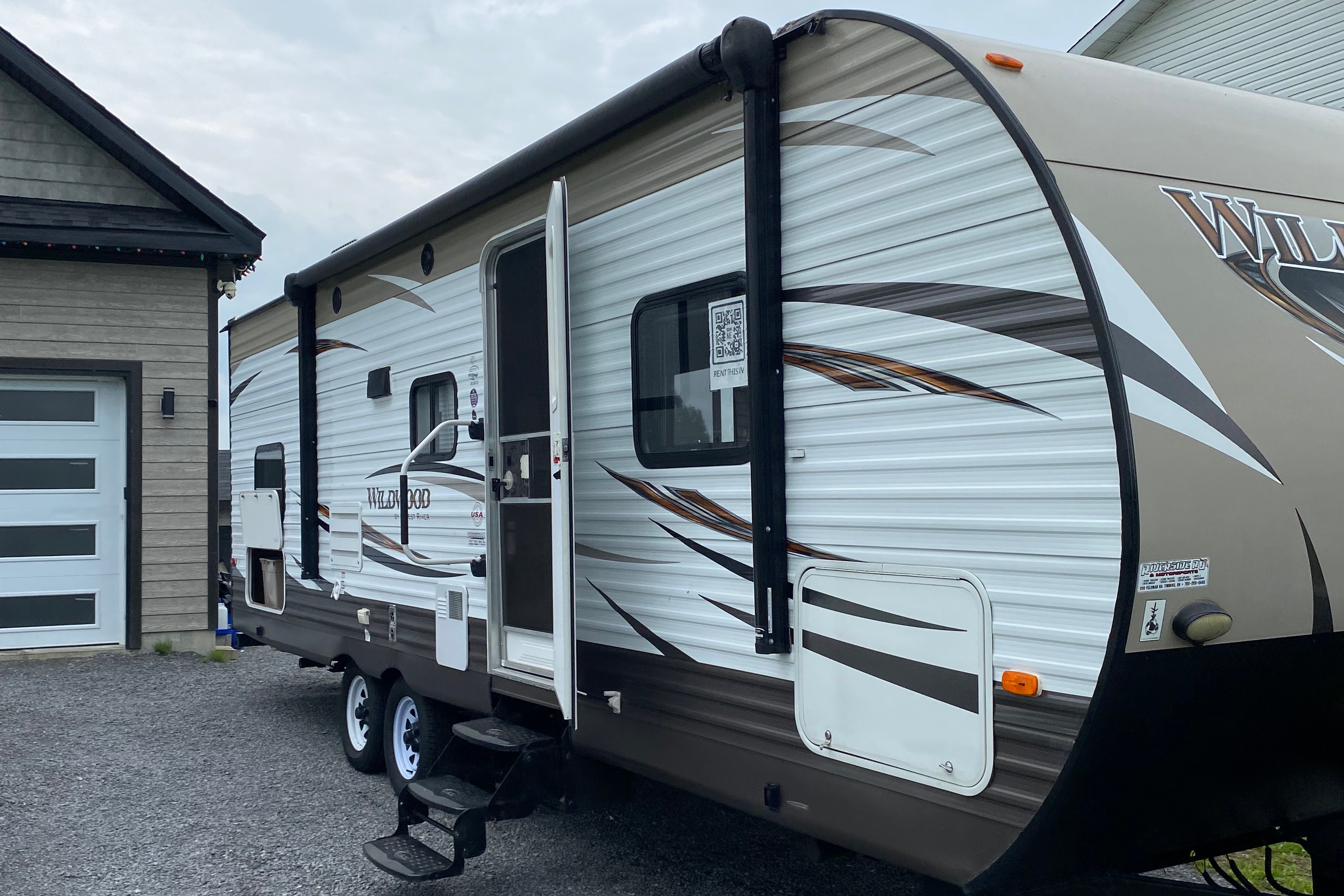 Eric's Forest River Wildwood Travel Trailer