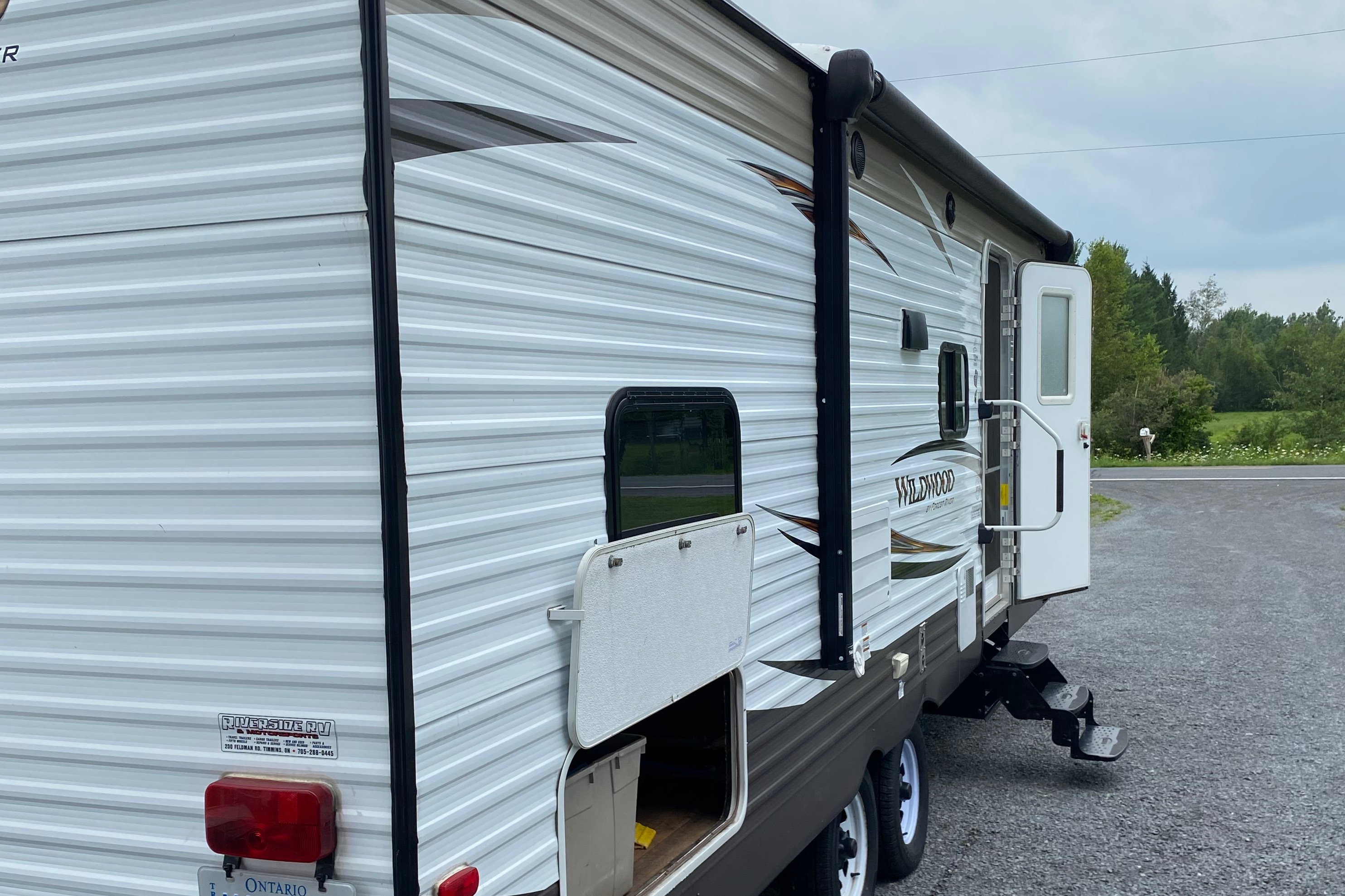 Eric's Forest River Wildwood Travel Trailer