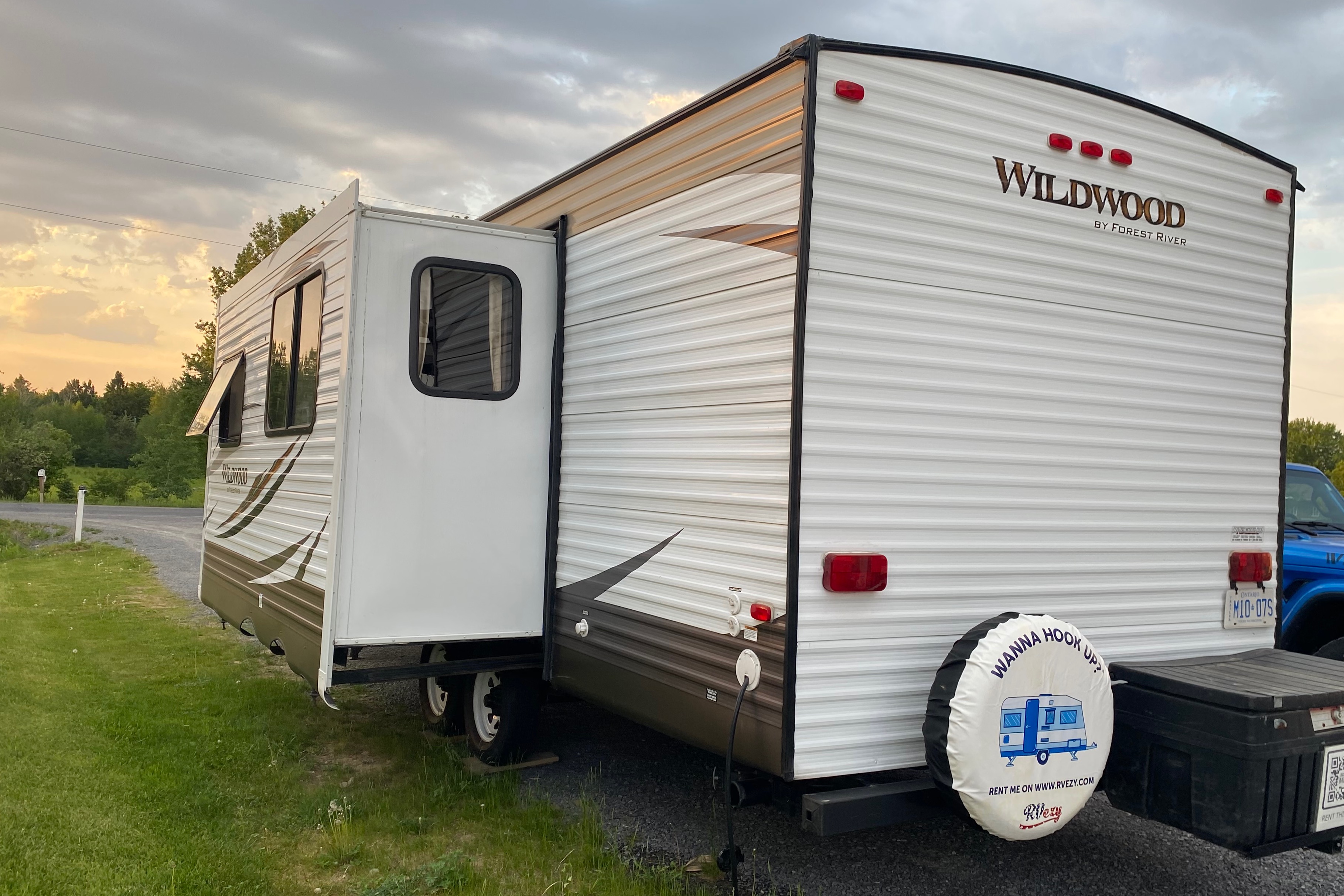 Eric's Forest River Wildwood Travel Trailer
