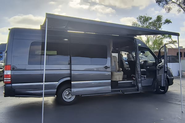 16-18mpg Fun, Premium M-BENZ Roadtrek CS Adventurous Class B