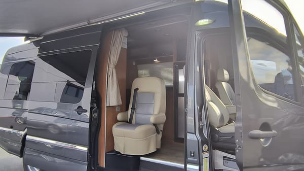 16-18mpg Fun, Premium M-BENZ Roadtrek CS Adventurous Class B