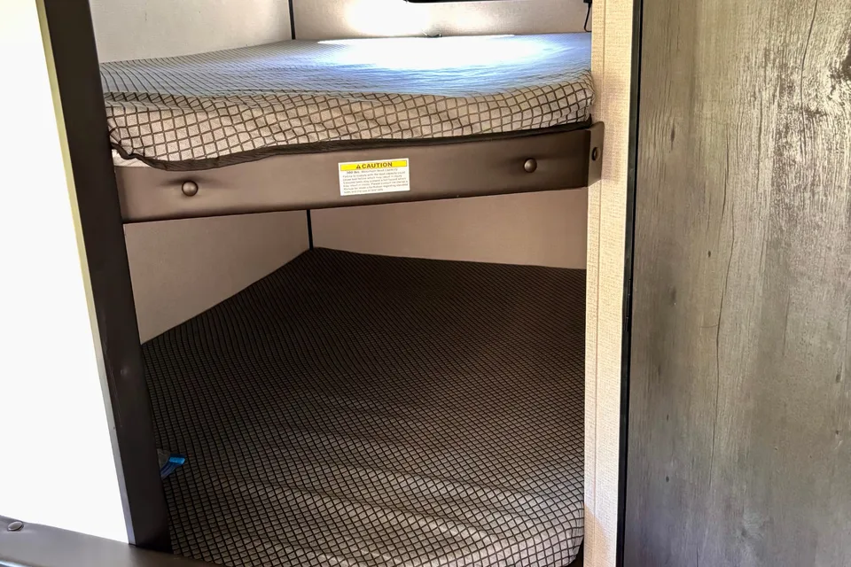 2021 Keystone Hideout 262BH Travel Trailer