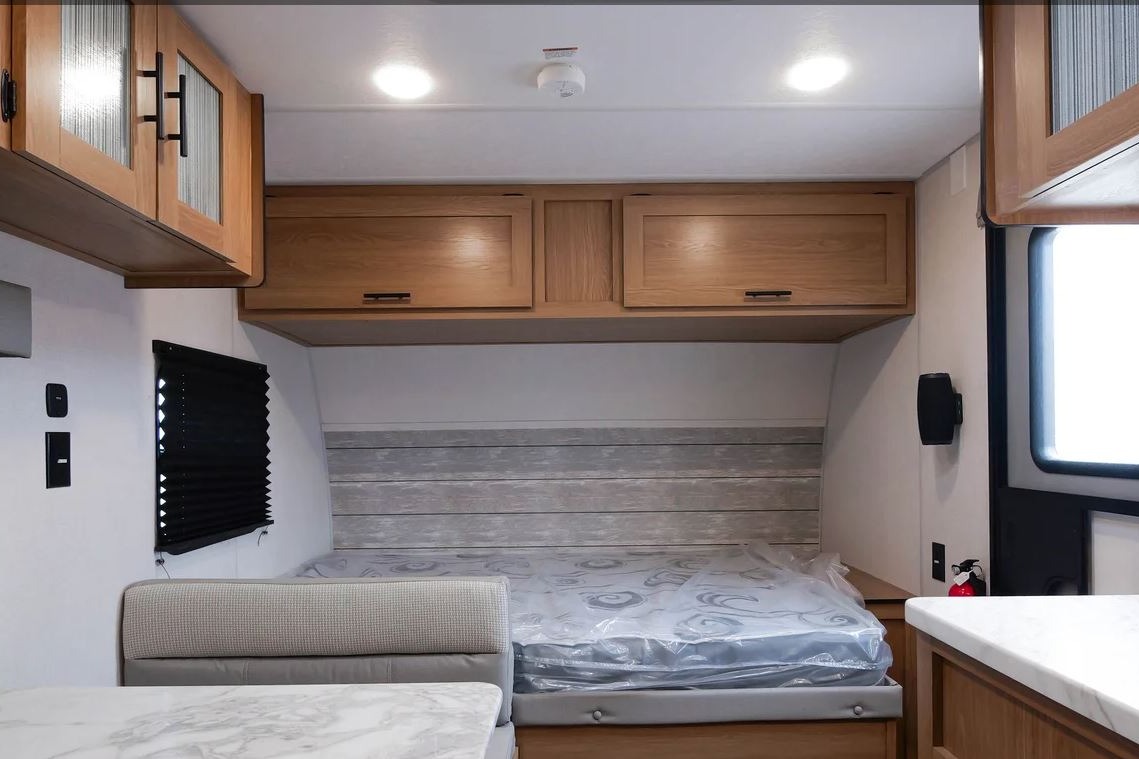Nayman's Prime Time Avenger Travel Trailer