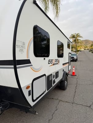 Raymond's Geo Pro Rockwood 19BH Travel Trailer