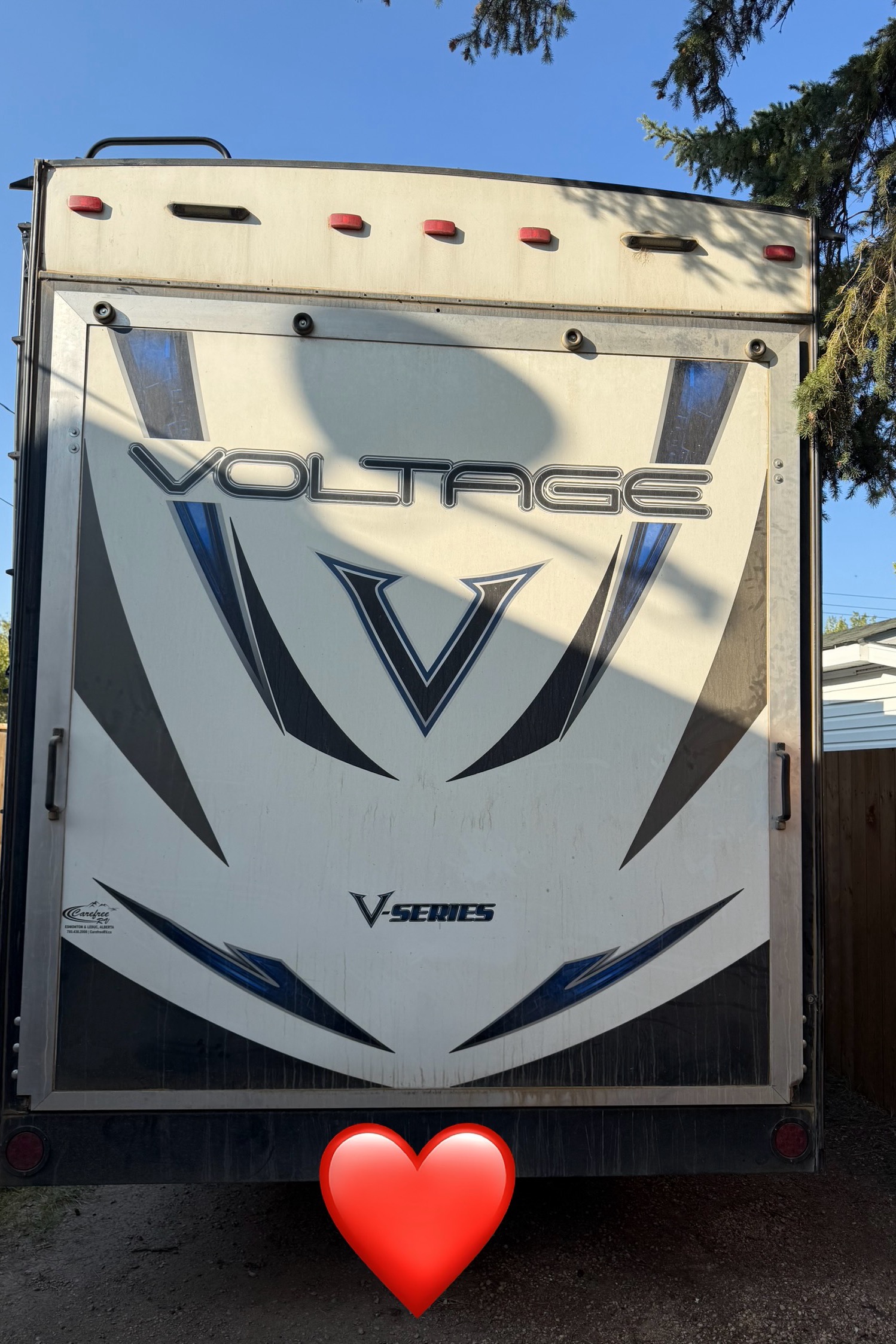 Stephan's Dutchmen Voltage 3605 Toy Hauler