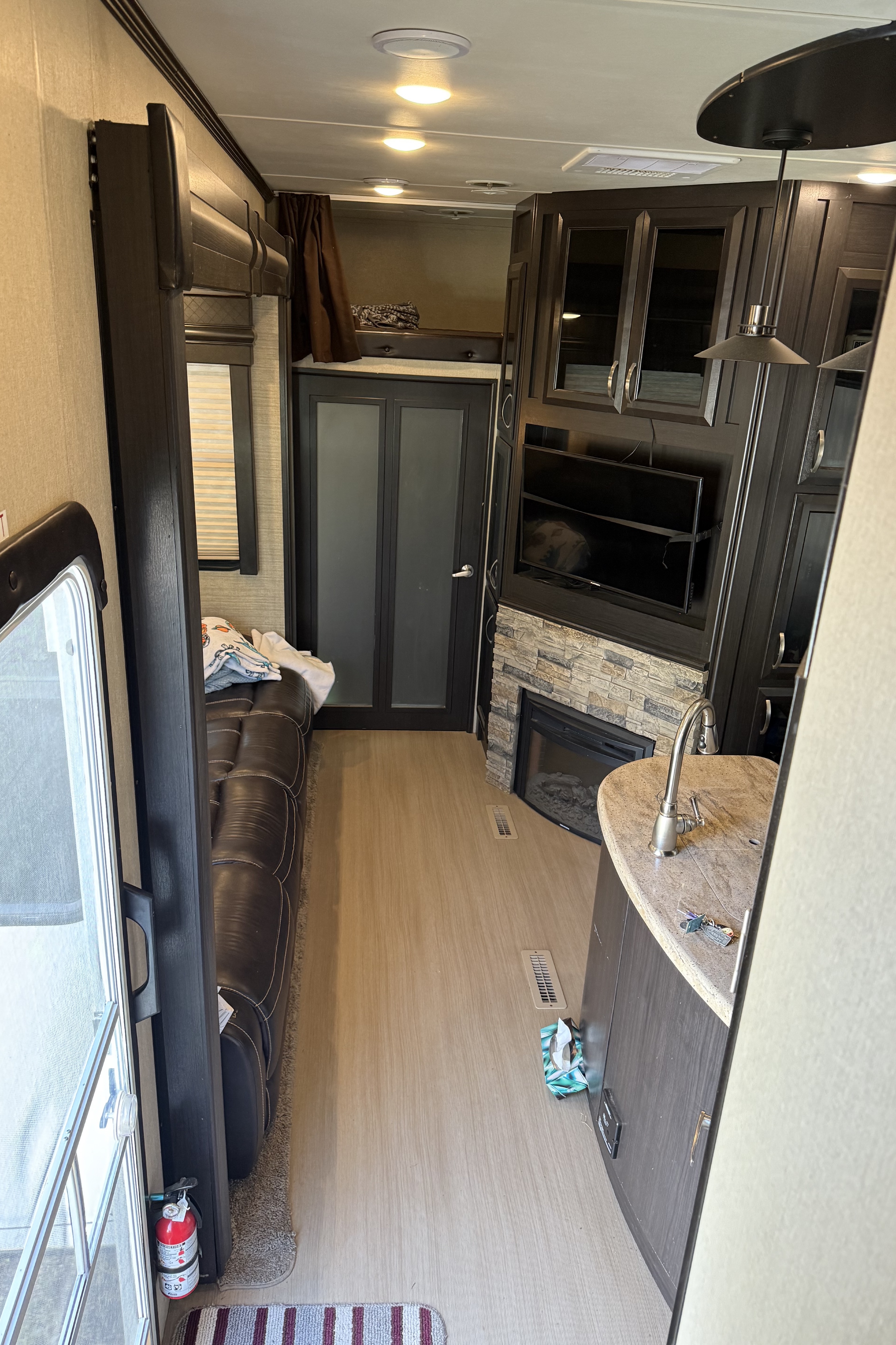 Stephan's Dutchmen Voltage 3605 Toy Hauler