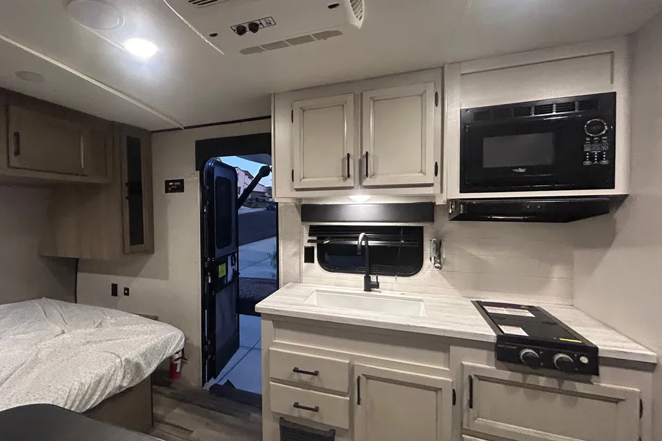 Eric's Highland Ridge RV 180 BHS Travel Trailer Travel Trailer