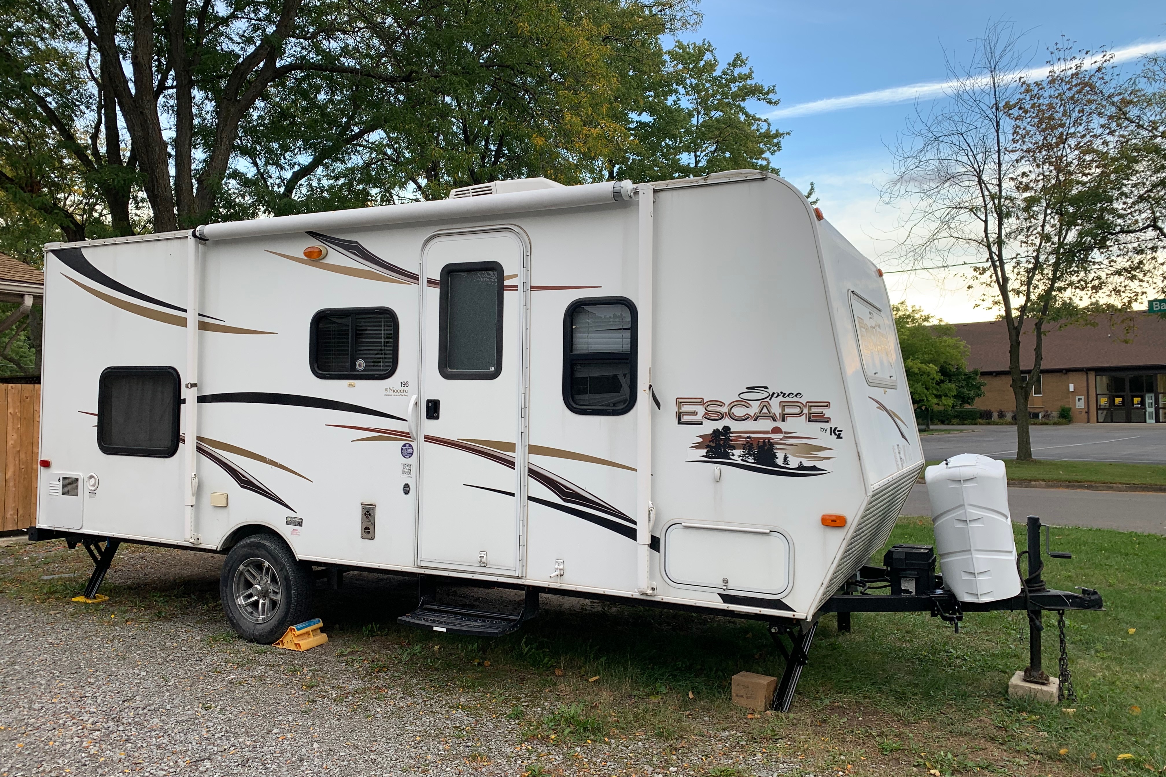 Amir’sEscape Trailer Industries E196s Travel Trailer