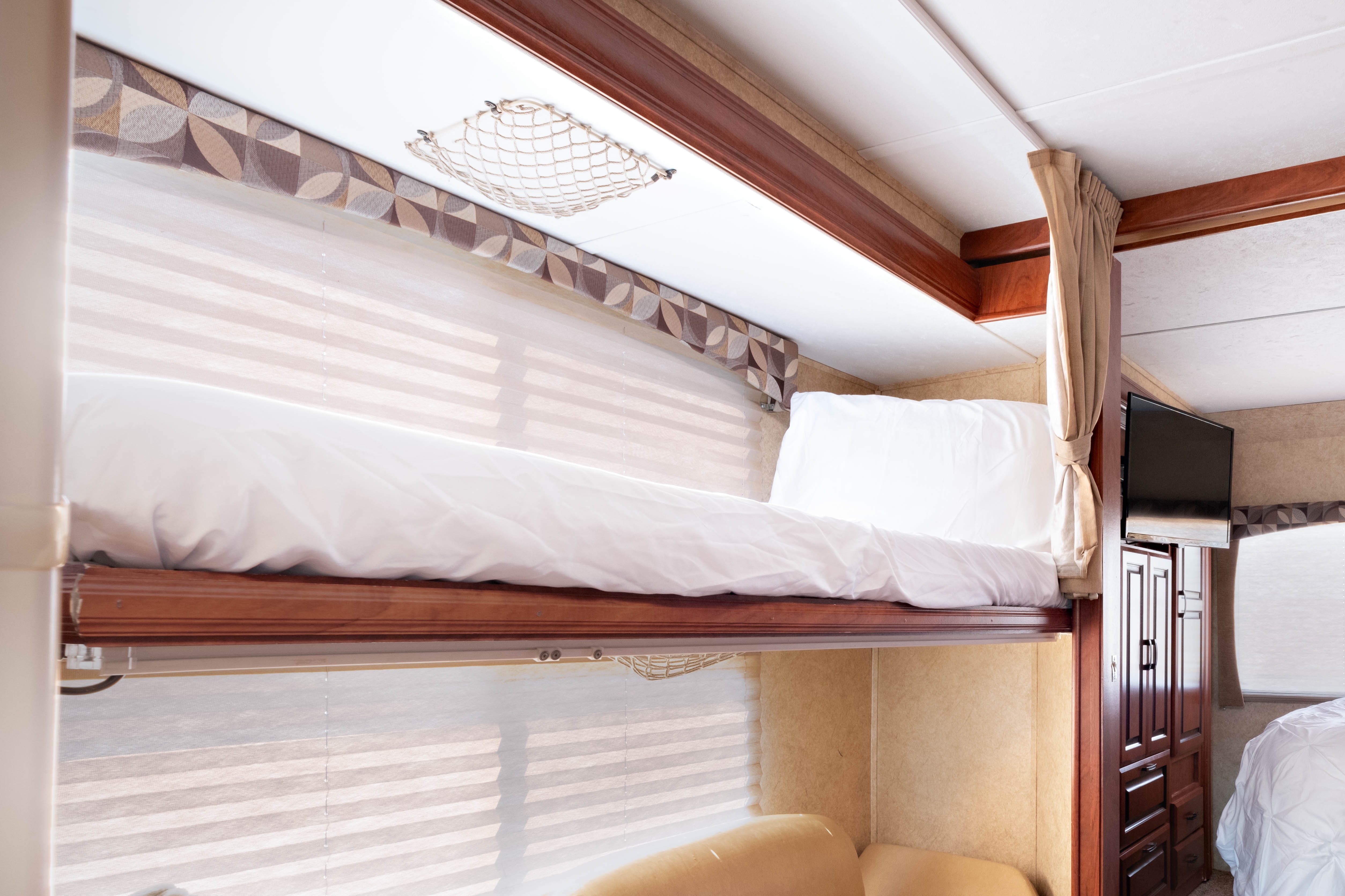 The Deca-Nomad TribeWagon: Class C RV, Sleeps 11, Climate Package