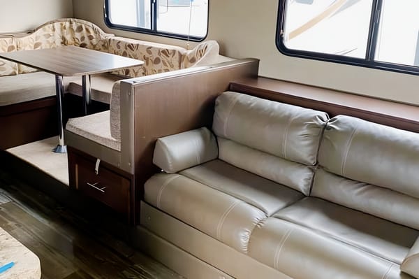 Cariboo Grey Wolf Bunk Adventure