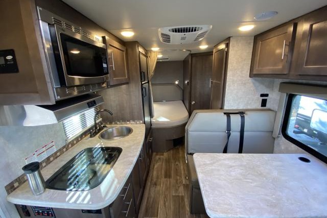 2018 Adventurer 23RB Class C