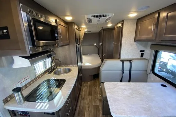 2018 Adventurer 23RB Class C