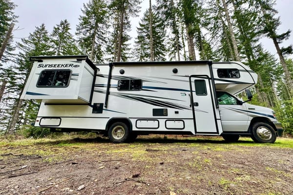 Clean and Comfortable 2023 Forest River Sunseeker LE