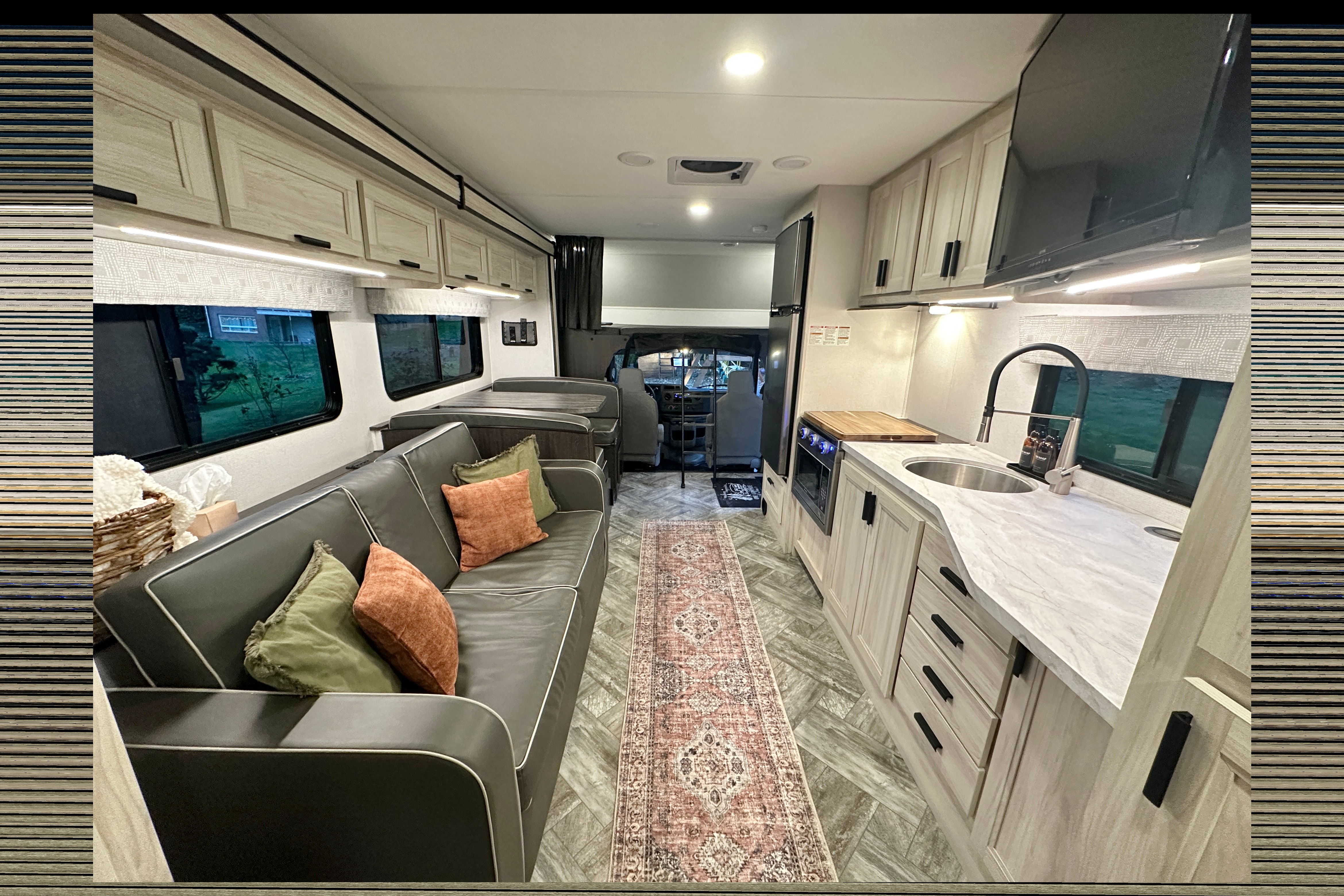 Clean and Comfortable 2023 Forest River Sunseeker LE